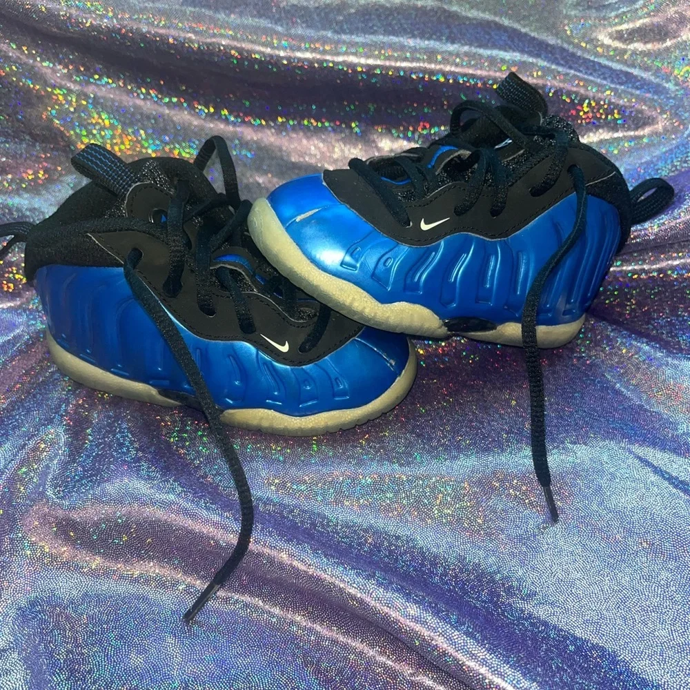 Toddler Nike posites